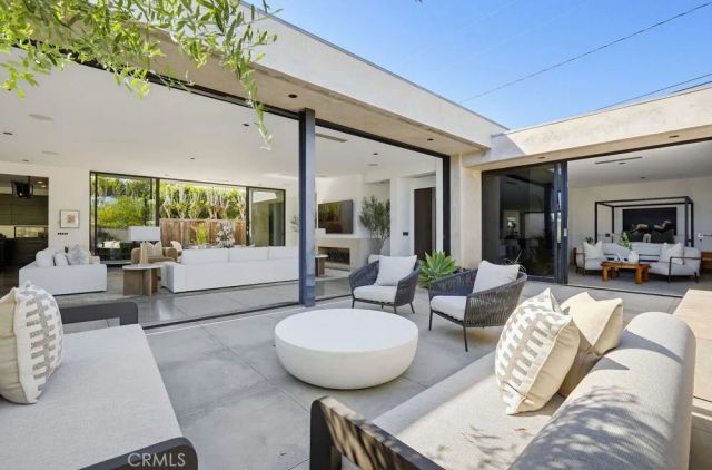 2534 Vista Baya, Newport Beach, CA 92660