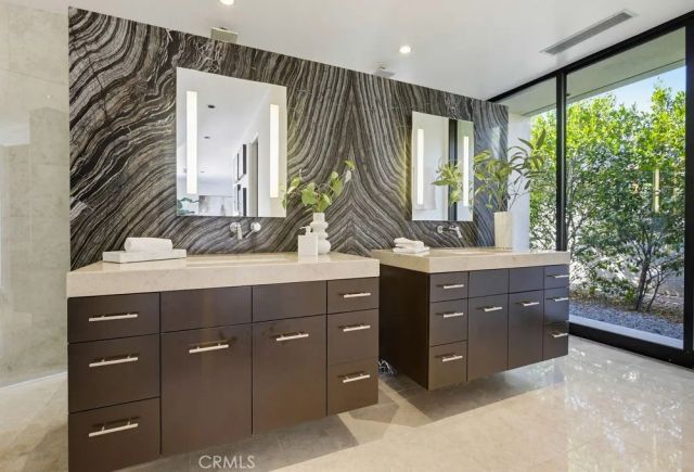 2534 Vista Baya, Newport Beach, CA 92660