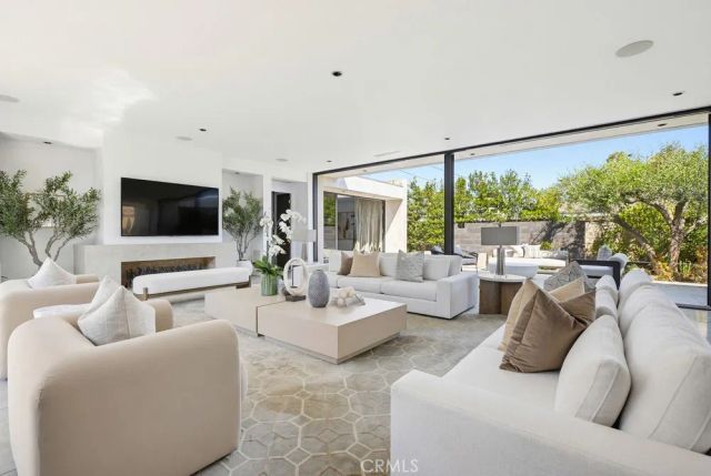 2534 Vista Baya, Newport Beach, CA 92660