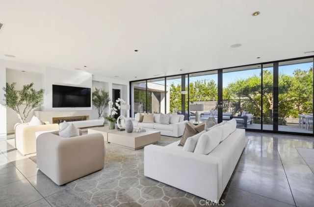 2534 Vista Baya, Newport Beach, CA 92660
