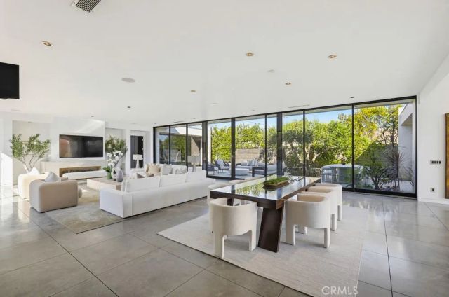 2534 Vista Baya, Newport Beach, CA 92660