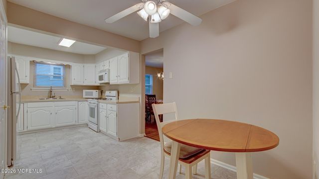7 Lakeview Drive, Marlboro, NJ 07746