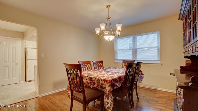 7 Lakeview Drive, Marlboro, NJ 07746