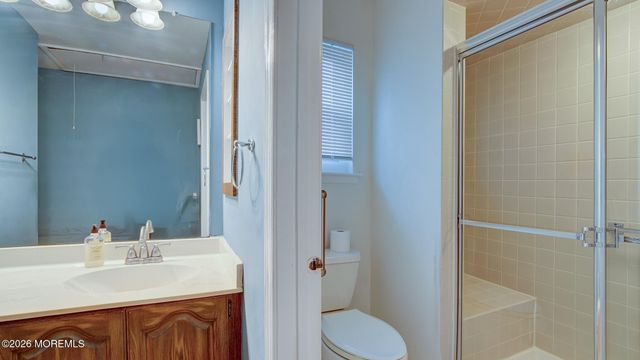 7 Lakeview Drive, Marlboro, NJ 07746