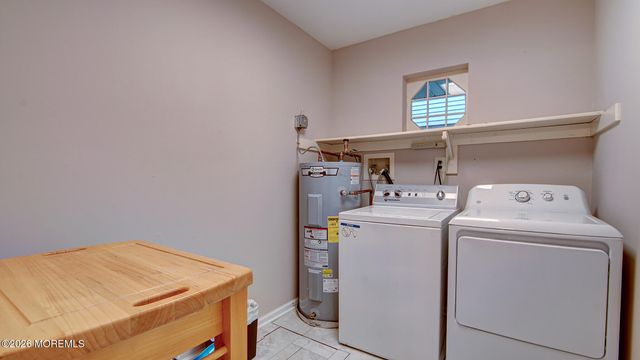 7 Lakeview Drive, Marlboro, NJ 07746