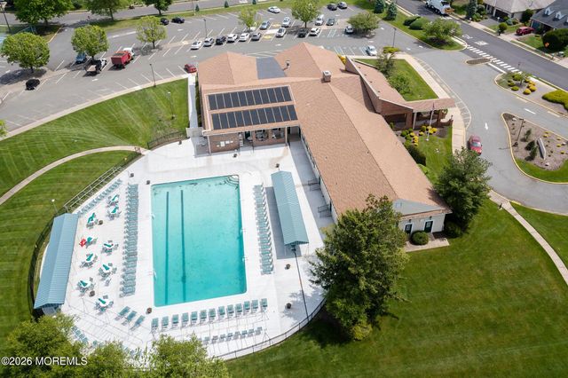 7 Lakeview Drive, Marlboro, NJ 07746
