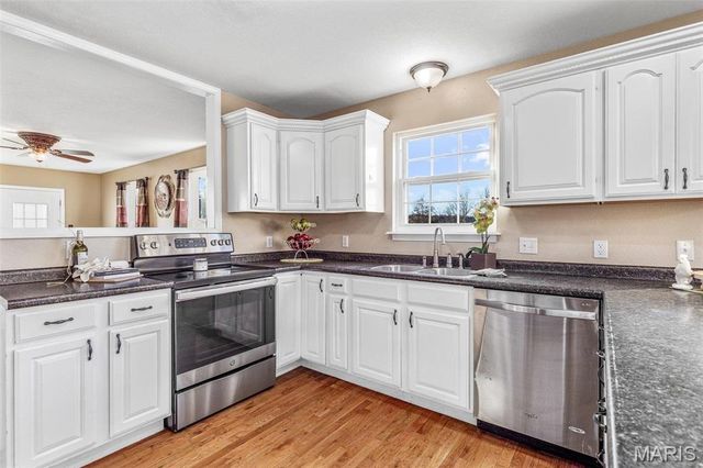 1121 Madison 92103, Fredericktown, MO 63645