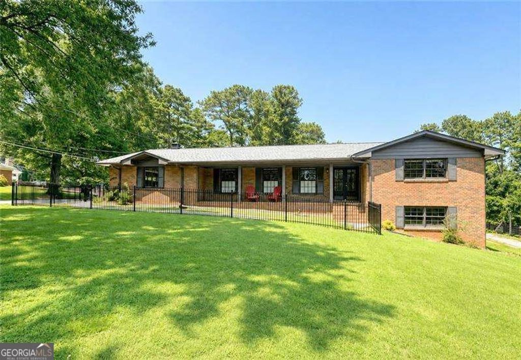 381 Chicopee Drive NE, Marietta, GA 30060