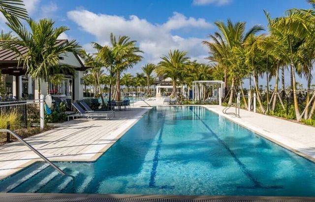 10486 Northbrook Circle 70, Palm Beach Gardens, FL 33412