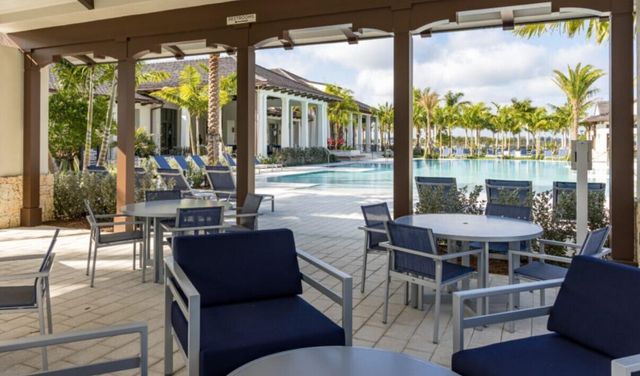 10486 Northbrook Circle 70, Palm Beach Gardens, FL 33412