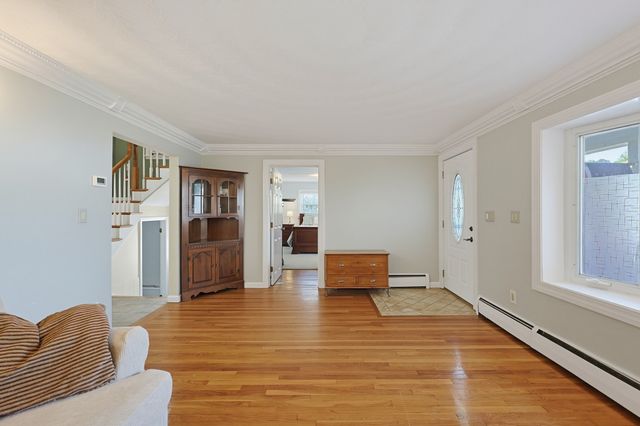 122 Westview Dr, Norwood, MA 02062