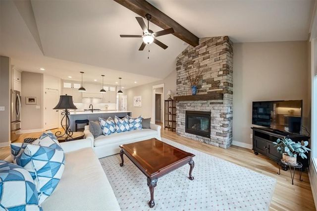 8616 Laramie Street, De Soto, KS 66018