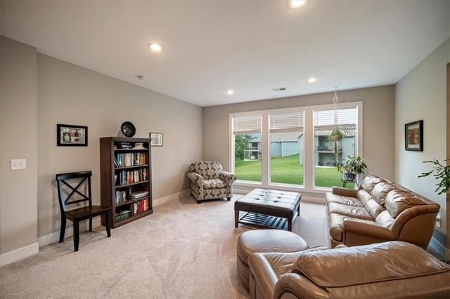 8616 Laramie Street, De Soto, KS 66018