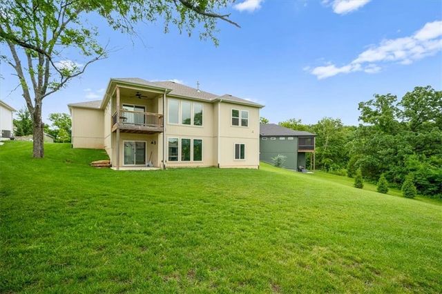 8616 Laramie Street, De Soto, KS 66018