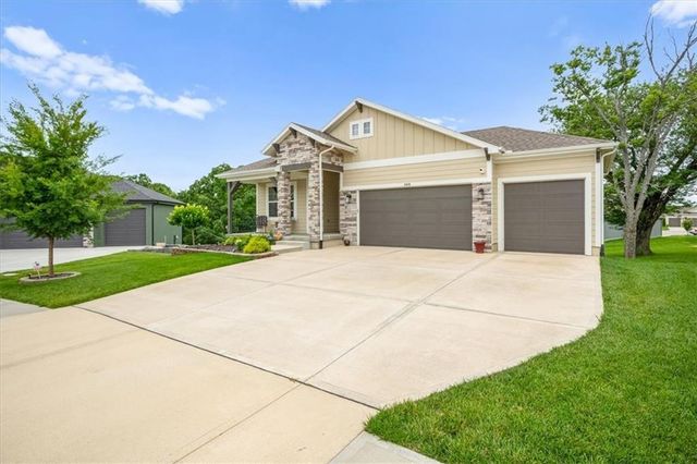 8616 Laramie Street, De Soto, KS 66018