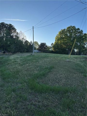 207 N Payne Road, Winston-salem, NC 27127