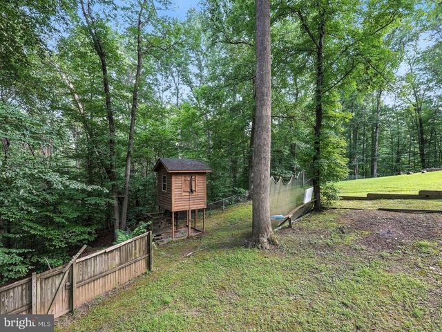 11109 RAVINE DR, Manassas, VA 20111