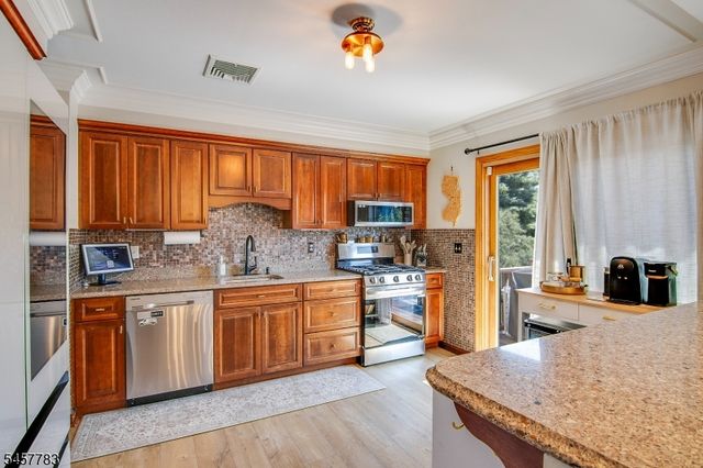 42 Randolph St, Lincoln Park Boro, NJ 07035