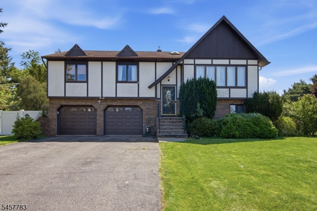 42 Randolph St, Lincoln Park Boro, NJ 07035