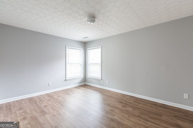 3290 Cooper Woods Drive, Loganville, GA 30052