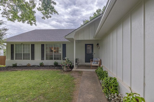 3246 Autumn Court, Fayetteville, AR 72703