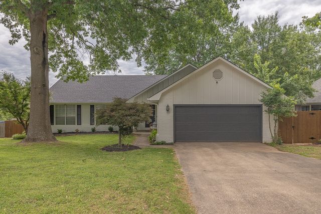 3246 Autumn Court, Fayetteville, AR 72703