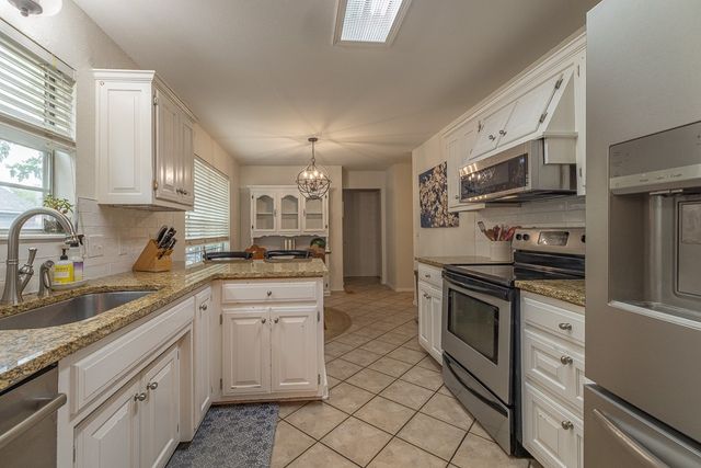 3246 Autumn Court, Fayetteville, AR 72703
