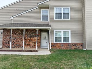 15 LIndsey Circle, Old Bridge, NJ 08857