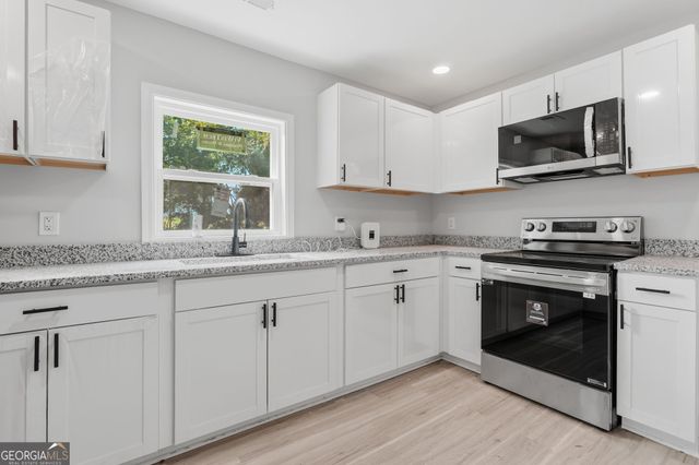 1061 Highway 3 N, Hampton, GA 30228