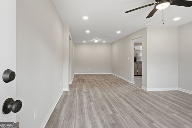 1061 Highway 3 N, Hampton, GA 30228