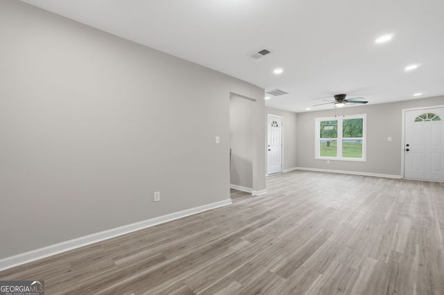 1061 Highway 3 N, Hampton, GA 30228