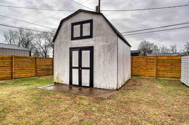 5401 N Kerth Avenue, Evansville, IN 47711