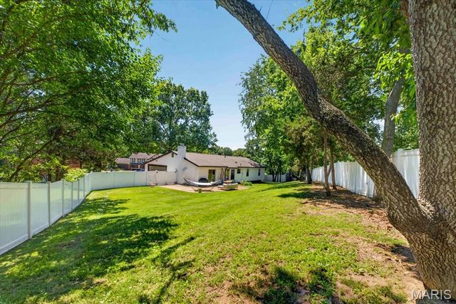 320 Quails Hill Court, Ellisville, MO 63011