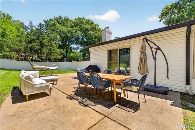 320 Quails Hill Court, Ellisville, MO 63011