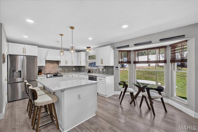 320 Quails Hill Court, Ellisville, MO 63011