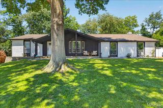 320 Quails Hill Court, Ellisville, MO 63011