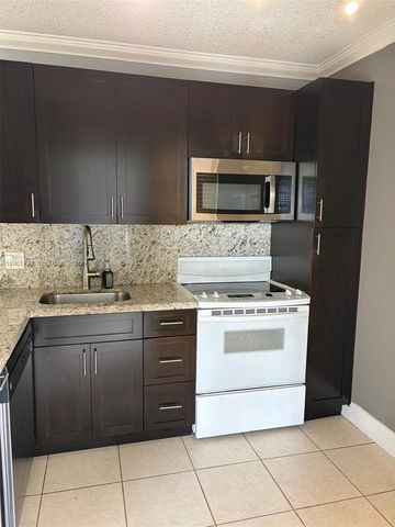 13781 SW 66th St 129-B, Miami, FL 33183