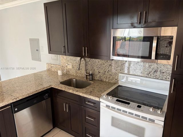 13781 SW 66th St 129-B, Miami, FL 33183