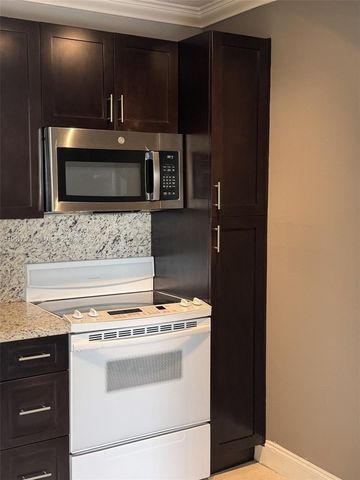 13781 SW 66th St 129-B, Miami, FL 33183