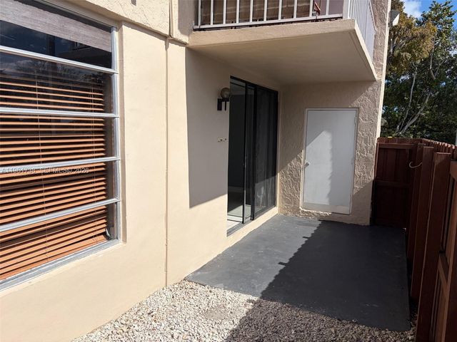 13781 SW 66th St 129-B, Miami, FL 33183