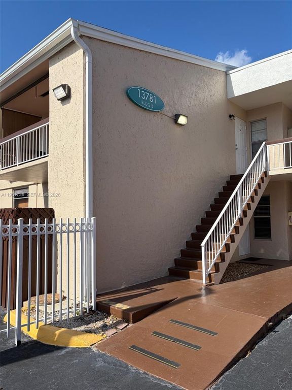 13781 SW 66th St 129-B, Miami, FL 33183