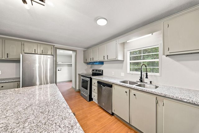 17403 Walnut Lane, Magnolia, TX 77355