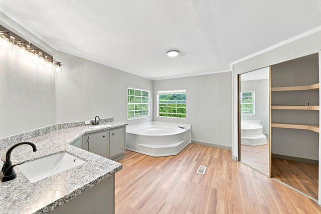 17403 Walnut Lane, Magnolia, TX 77355