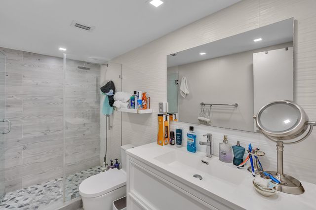 19390 Collins Avenue 421, Sunny Isles Beach, FL 33160
