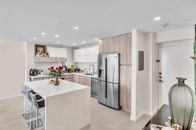 19390 Collins Avenue 421, Sunny Isles Beach, FL 33160