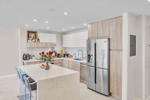 19390 Collins Avenue 421, Sunny Isles Beach, FL 33160