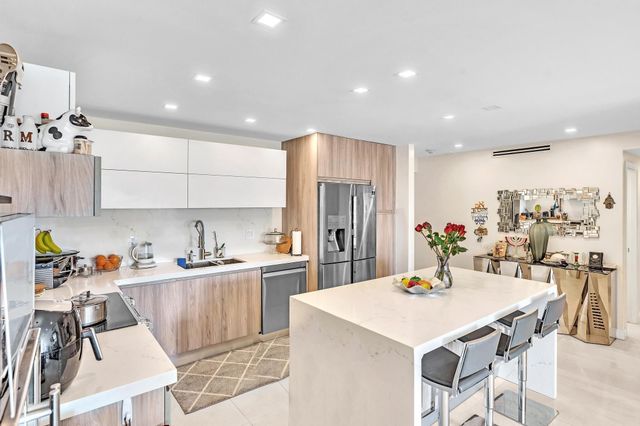19390 Collins Avenue 421, Sunny Isles Beach, FL 33160