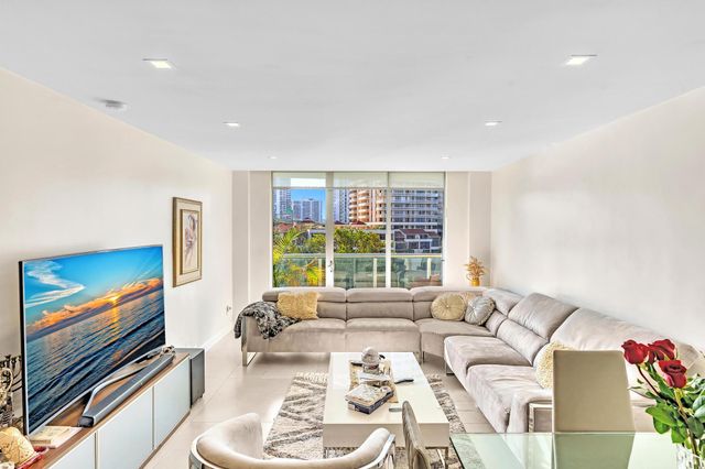 19390 Collins Avenue 421, Sunny Isles Beach, FL 33160