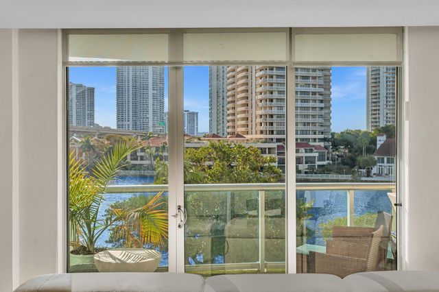 19390 Collins Avenue 421, Sunny Isles Beach, FL 33160