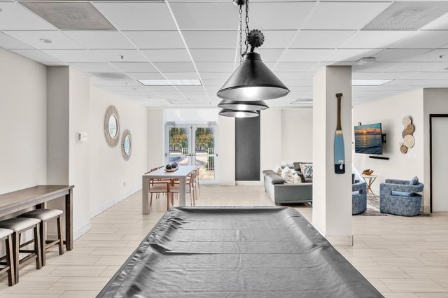19390 Collins Avenue 421, Sunny Isles Beach, FL 33160